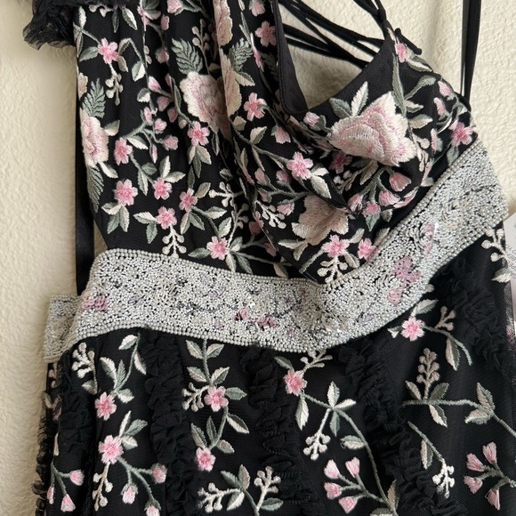 Mac DUGGAL Floral Embroidered One-Shoulder Gown - Picture 6 of 14